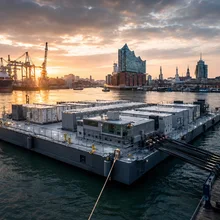 Floating Powerbank — KI-generiertes Bild